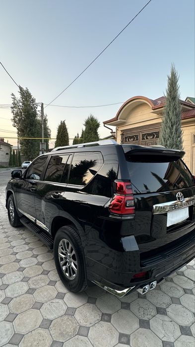 Toyota prado 150 sotiladi