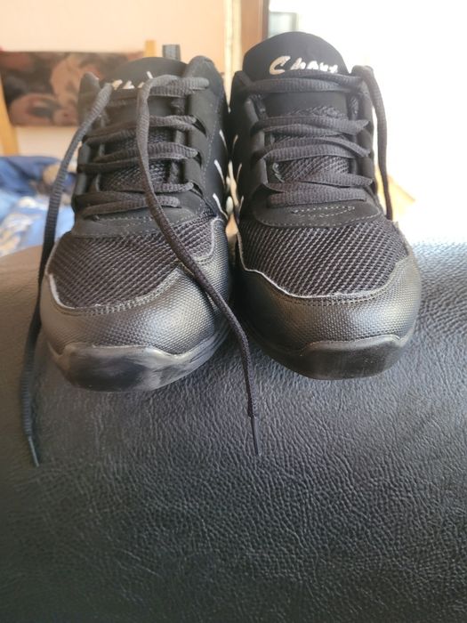 Скарпини за народни танци