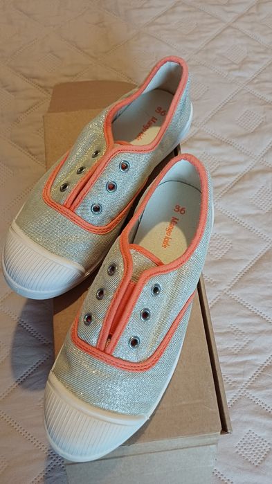 Чисто нови кецове Mango