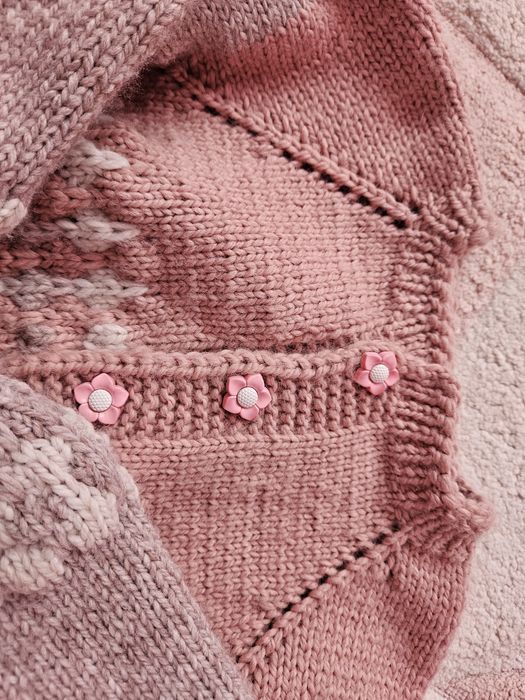 Ръчно плетена жилетка 3/4 годинки