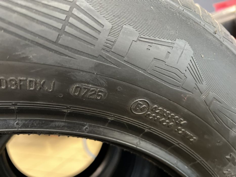 Всесезонни гуми 215/65 R17 Continental