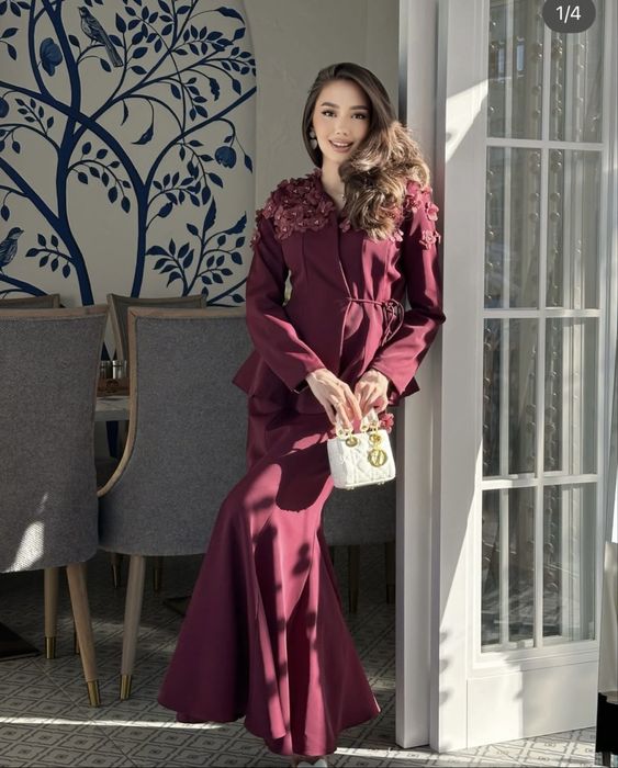 Продам новое платье/двойка