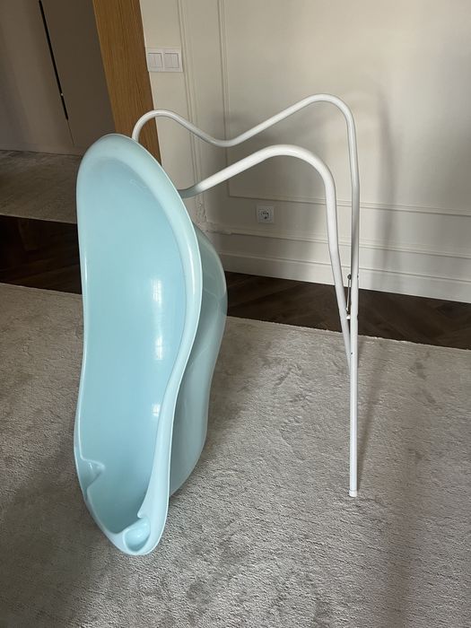 Тазик с подставкой