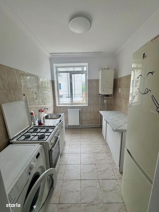 Bld socola-2 camere renovat-etaj 1-centrala proprie - fara risc seisic