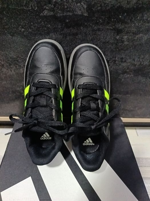 Детски маратонки Adidas 35 1/2