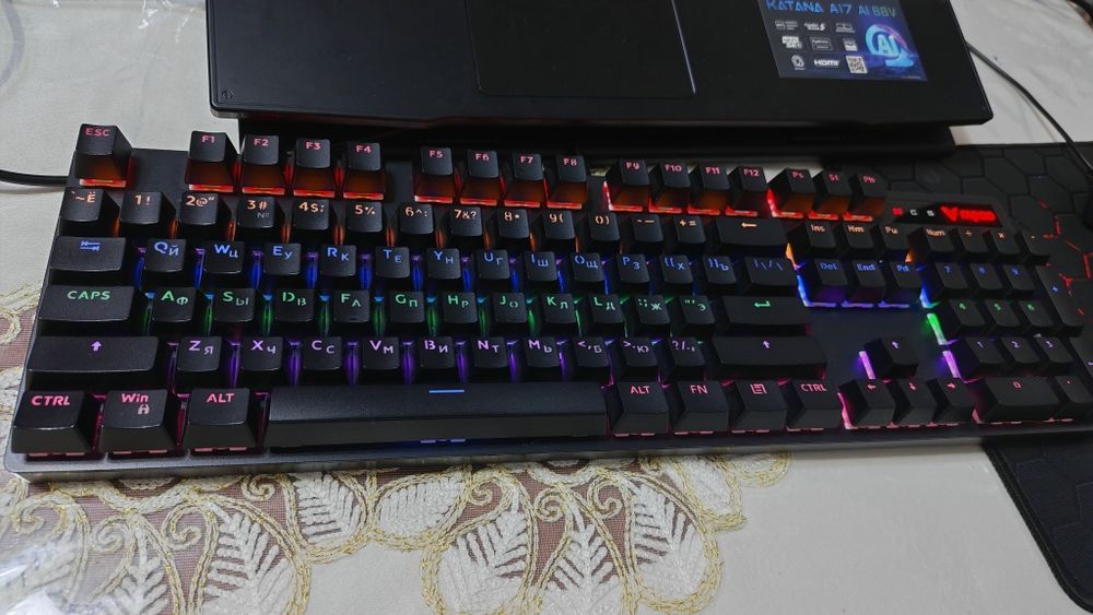 Механическая клавиатура механик gaming rapoo v500 pro