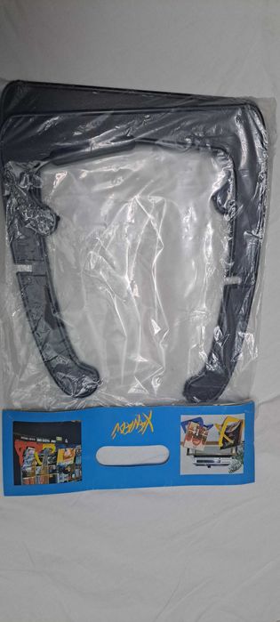 Пластиковая подставка под гитару Bespeco