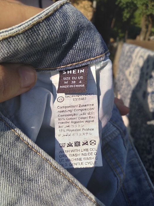 Blugi rupți mărimea M