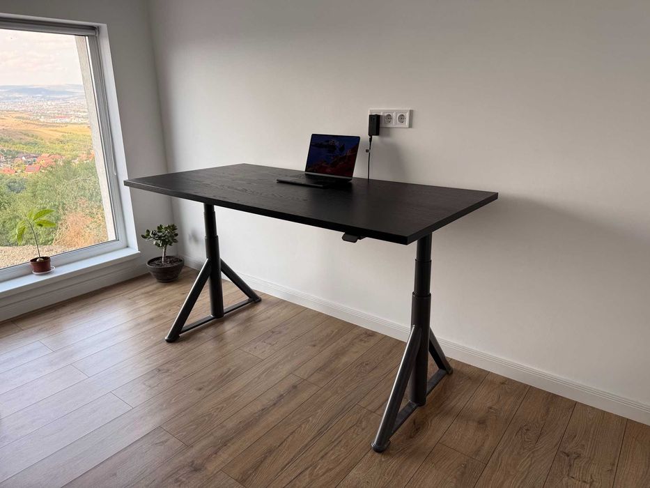 Birou munca/oficiu cu înălţime reglabilă IKEA IDASEN negru/gri închis, 160x80 cm