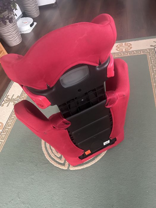Scaun auto cu ISOFIX