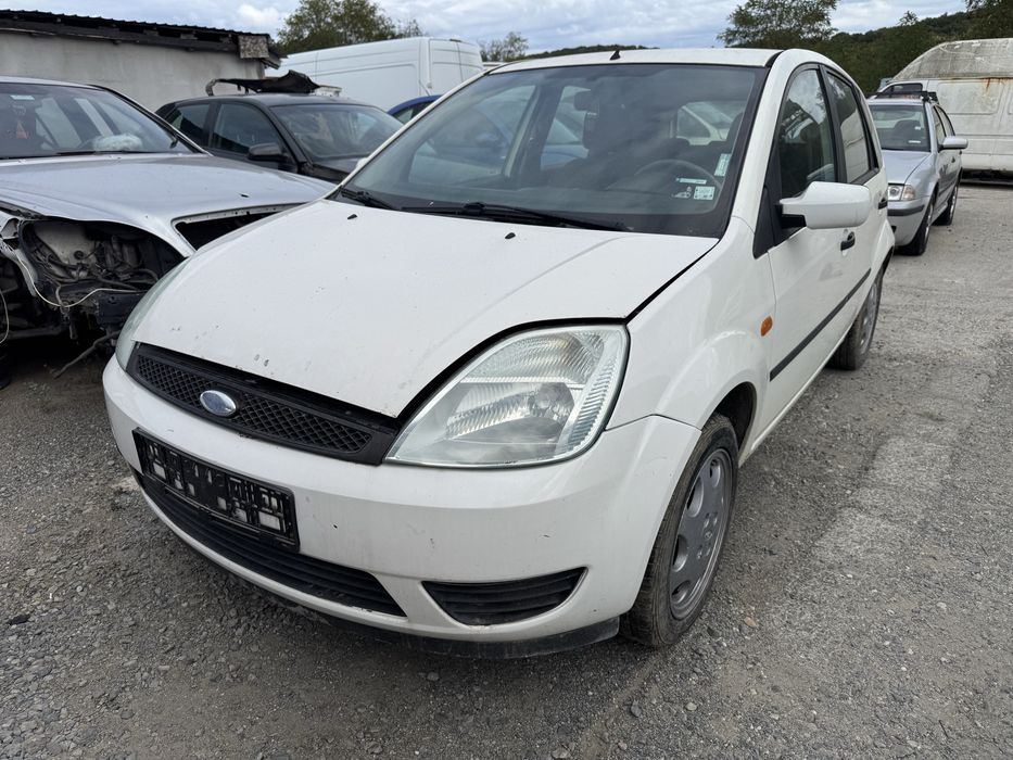 Ford Fiesta 1.6i 16v 100hp 2004г На Части