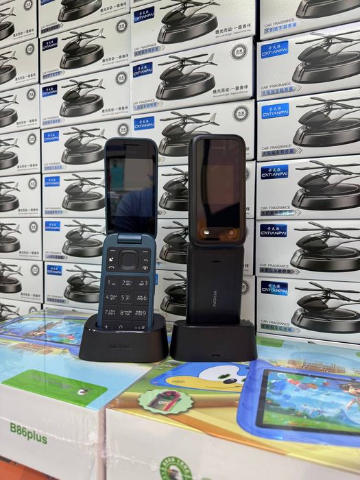 Nokia 2660 flip qorasidan bor yangi telfon Karopka dokument bor
