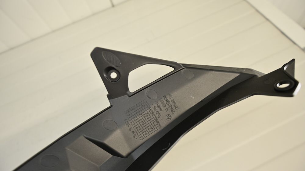 BMW S1000R K47 2016 2020 Grila Stanga Radiator