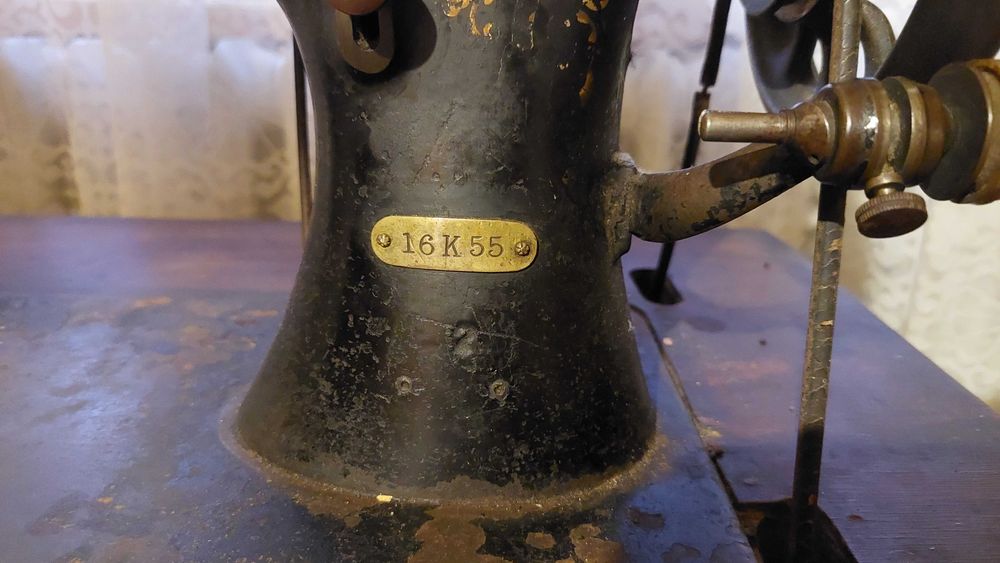 Masina de cusut Singer