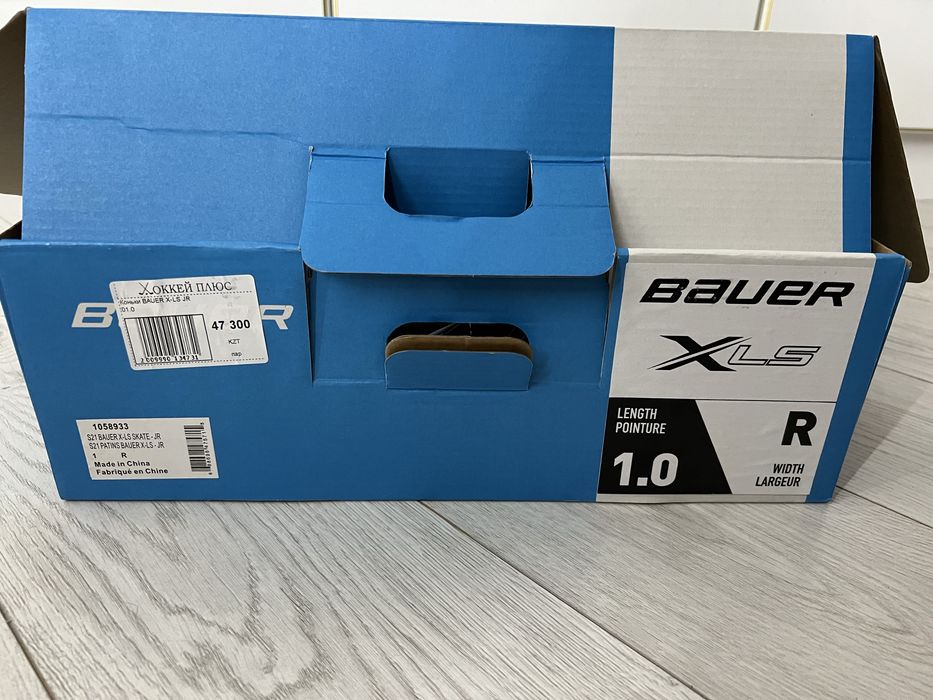 Коньки BAUER новые почти