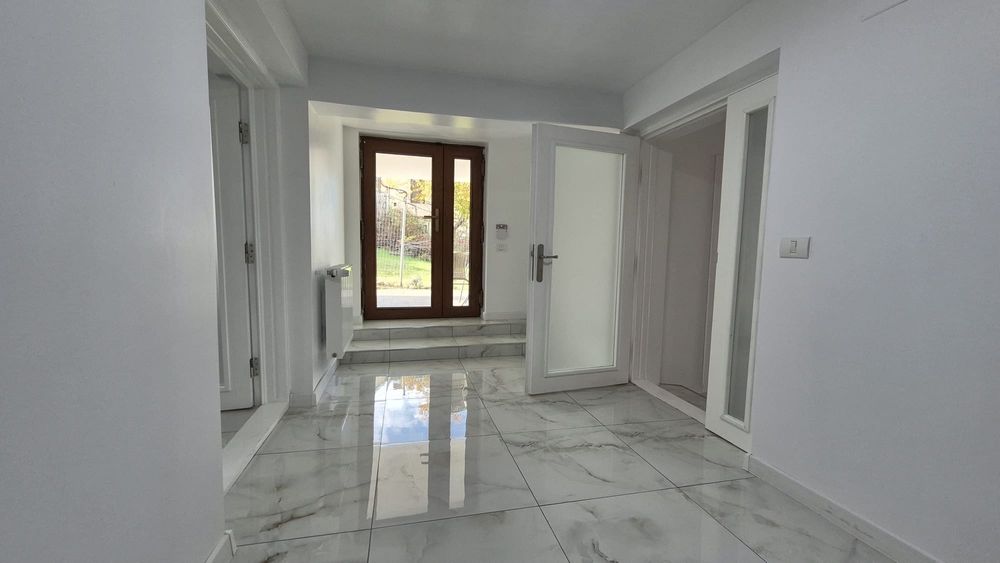 Închiriez imobil P+1 Tudor Vladimirescu