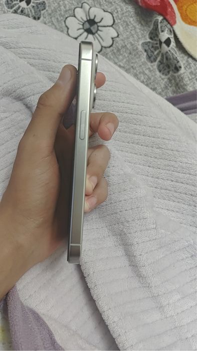 Iphone 15 pro продаю