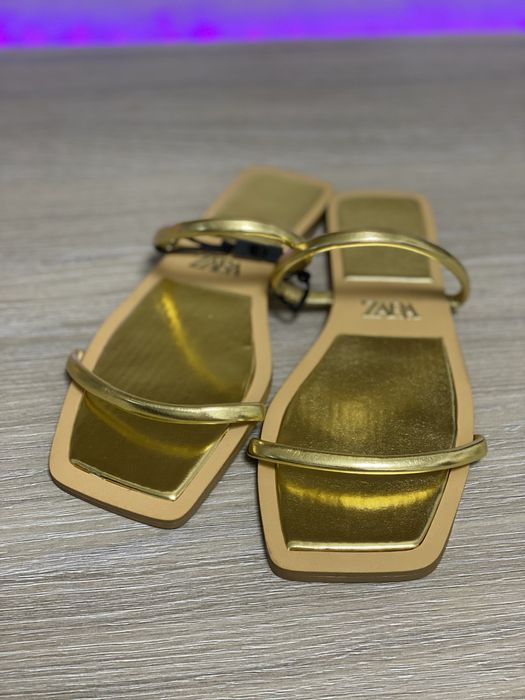 Papuci Zara aurii , marime 40