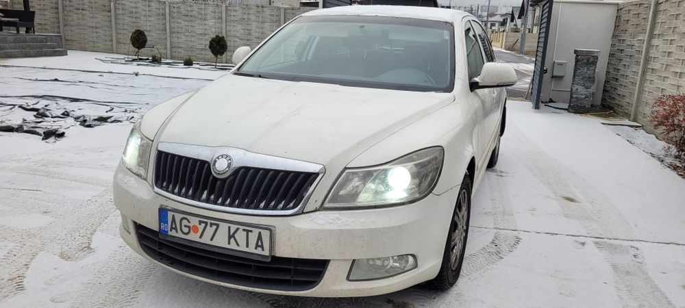 Vând skoda octavia 2 facelift
