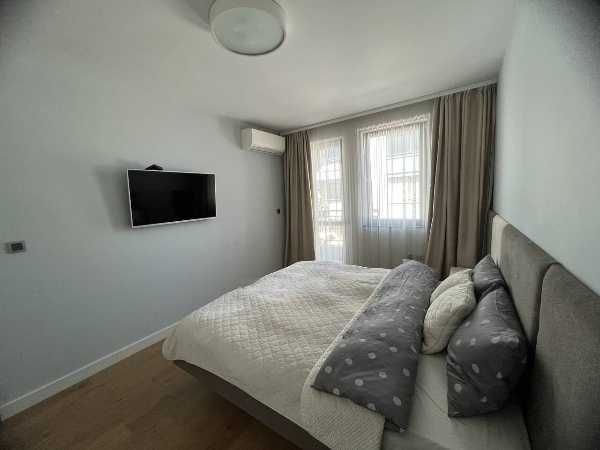 Продава се Тристаен апартамент в Пловдив, Христо Смирненски - 93 кв.м за 1775 €/кв.м - Снимка #2