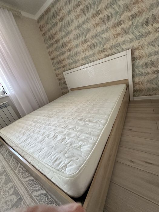 Кровать отдам за 20000