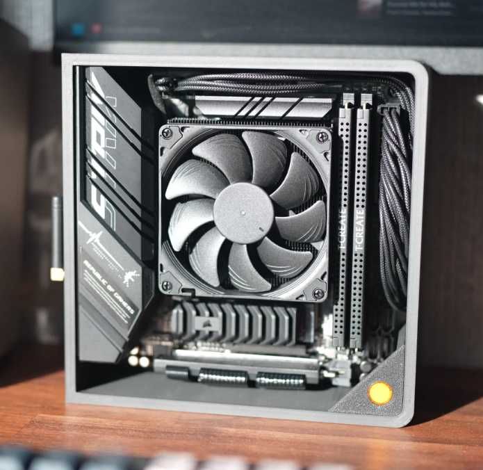 Carcasa PC ITX 3.7L - RTX 4060 Low Profile