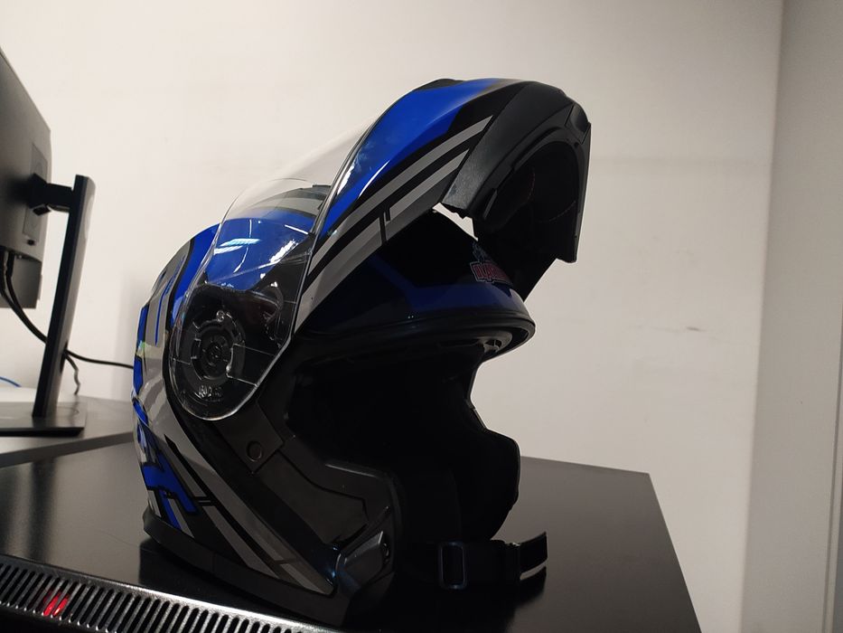 Модуларна каска за мотоциклет