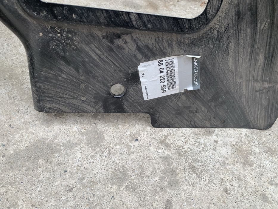 Ochelar stop Dacia Logan 2013/2020/ suport lampa stop Logan