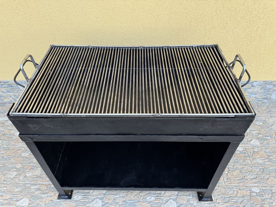 Vând grătar din inox latime 60cm pe 102cm lungime