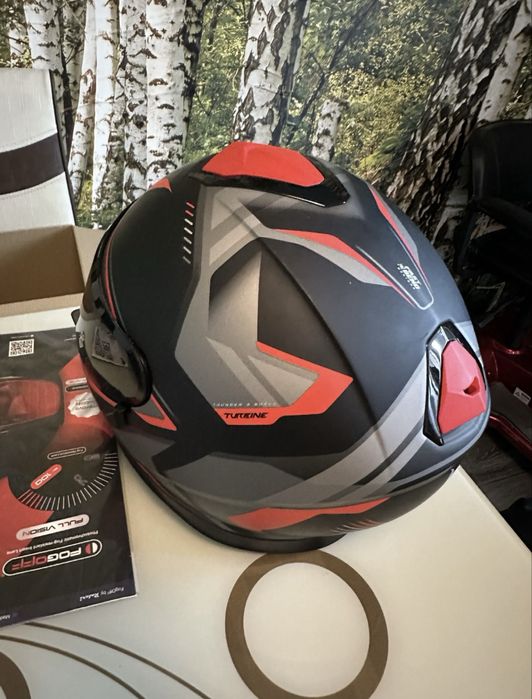 Casa moto marimea L Este aproape noua