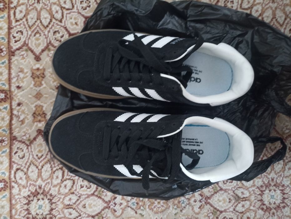 Продам обувь кроссовка и туфли