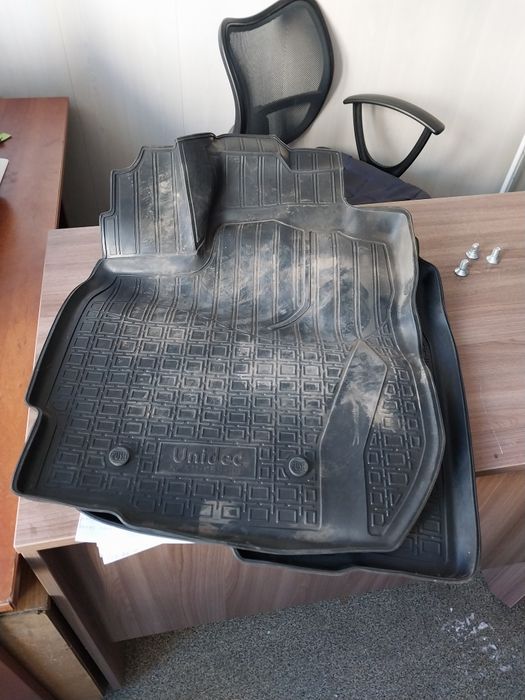 Полики рено дастер