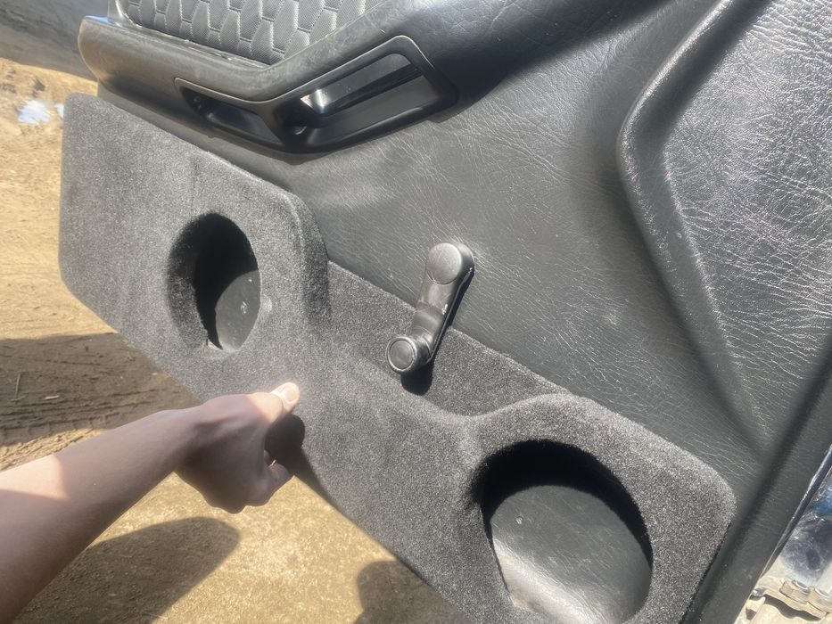 Продам подиумы ауди 80