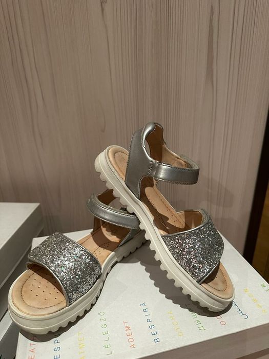 Босоножки кожаные на девочку Geox