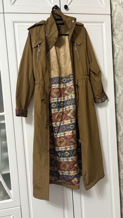 Плащ, сырт киім.