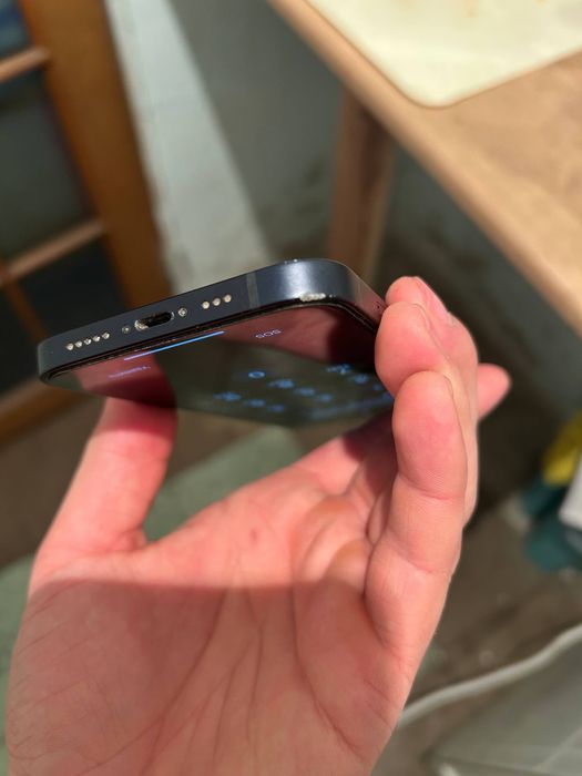 продам iphone 12