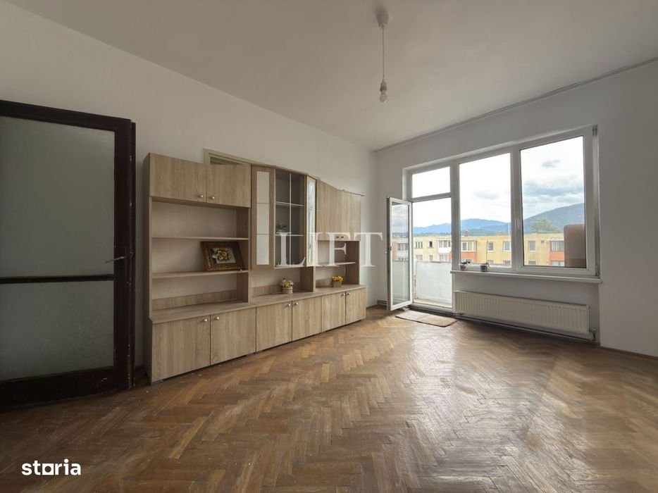 Apartament de 2 camere, decomandat, 50mp, Tractorul