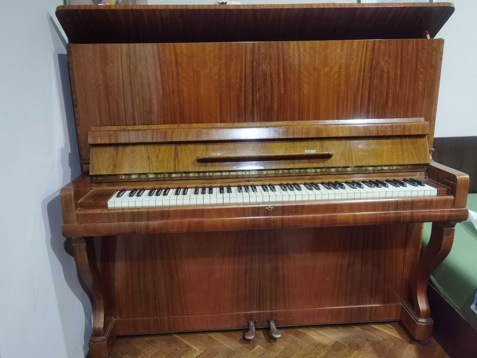 Класическо руско пиано