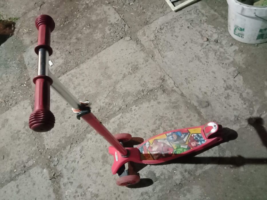 Продам самокат детский