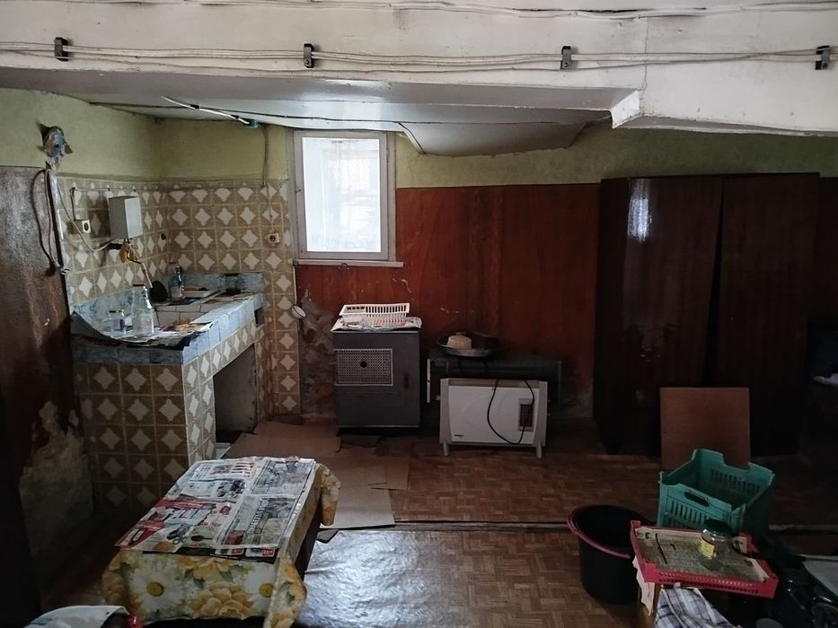 Продава къща  в с. Джулюница