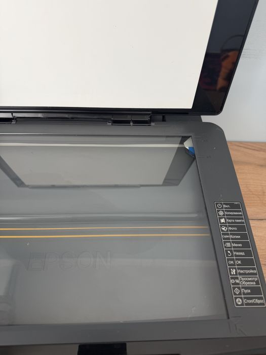 Продам цветной принтер Epson