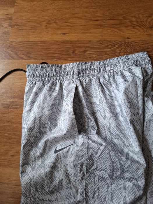 Nike дамско долнище S размер.