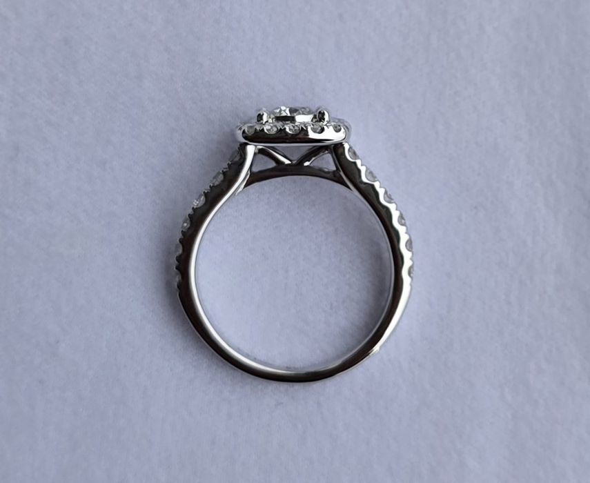 Inel de logodnă din aur cu diamante naturale 0,95ct.