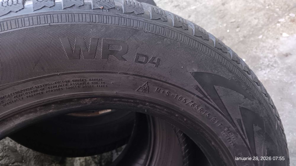 Set anvelope iarna Nokian WR D4 195/65/R15 rulate dar in stare buna