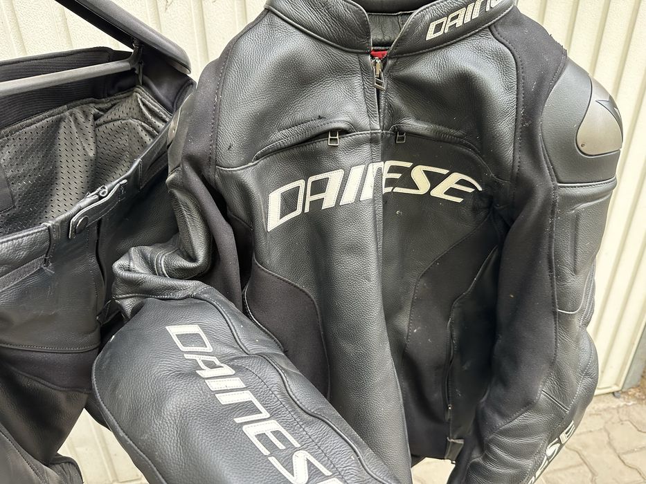 Dainese Racing 3 мото кожено яке с протекъори Dainese