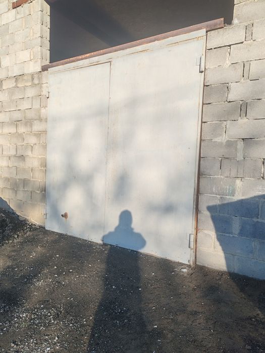 Продам гаражные ворота