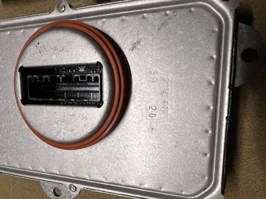 Calculator modul droser far led Peugeot 3008 5008 II Original