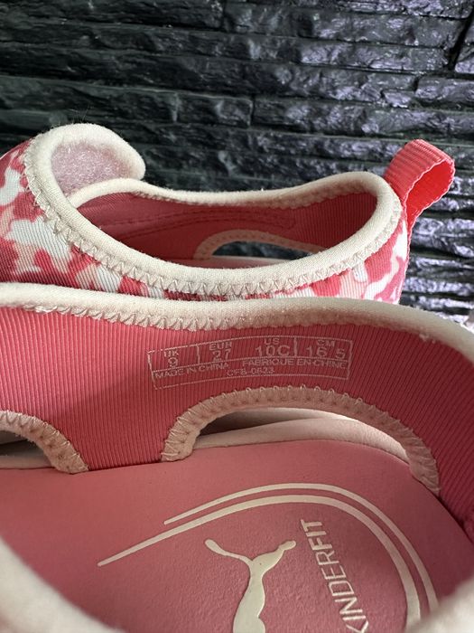 Отворени обувки за момиче Puma