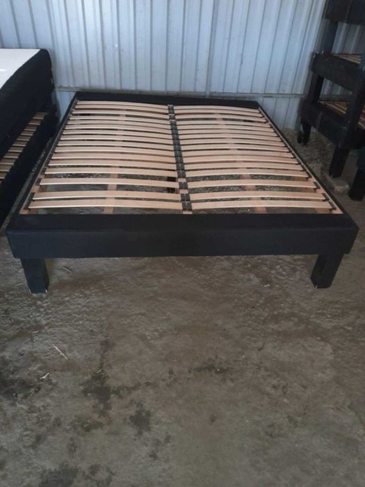 Vand pat complet 160x200cm, cadru pat ,cu somiera si saltea,850 Ron,