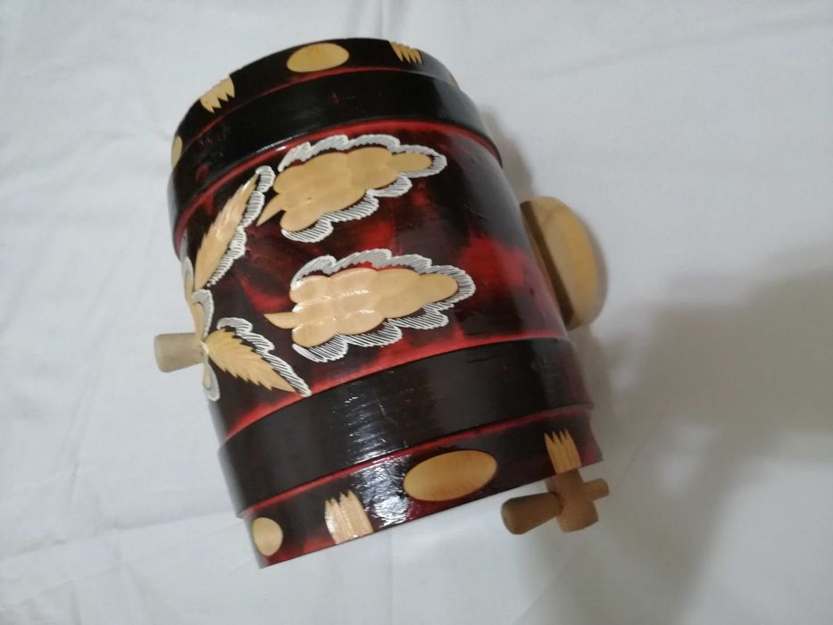 Дървено декоративно буренце за алкохол